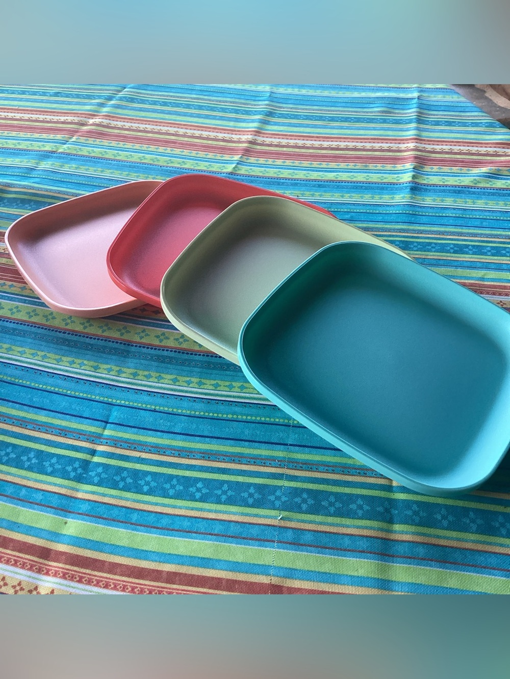 Tupperware Square Luncheon Plates - set of 4 in Pastel Colors